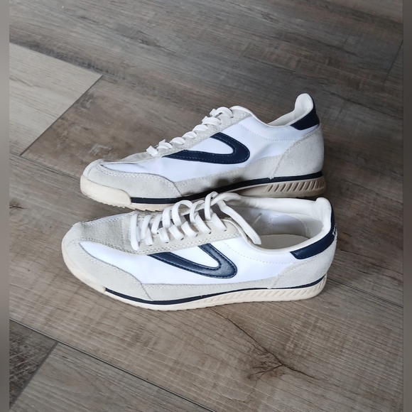Tretorn Rawlins Sneakers in White and dark Blue. Size 7 - Picture 2 of 9